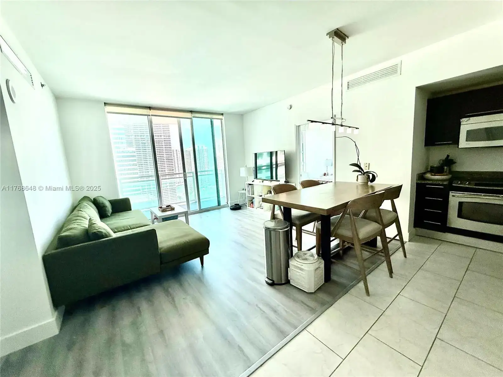 950 Brickell Bay Dr # 2706, Florida City FL 33131 photo 3