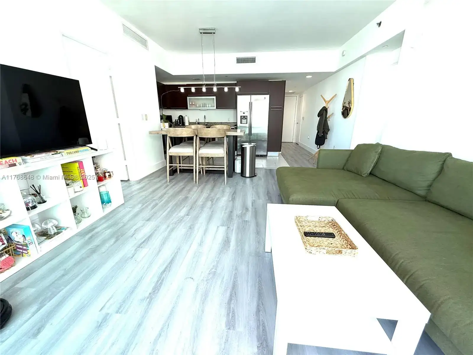950 Brickell Bay Dr # 2706, Florida City FL 33131 photo 4