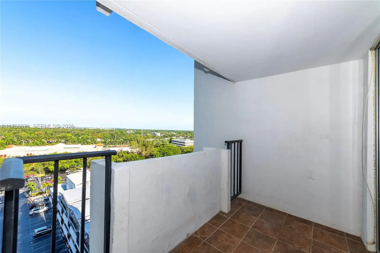 2750 NE 183rd St # 1207, Aventura FL 33160 photo 2