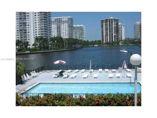 2750 NE 183rd St # 1207, Aventura FL 33160 photo 3