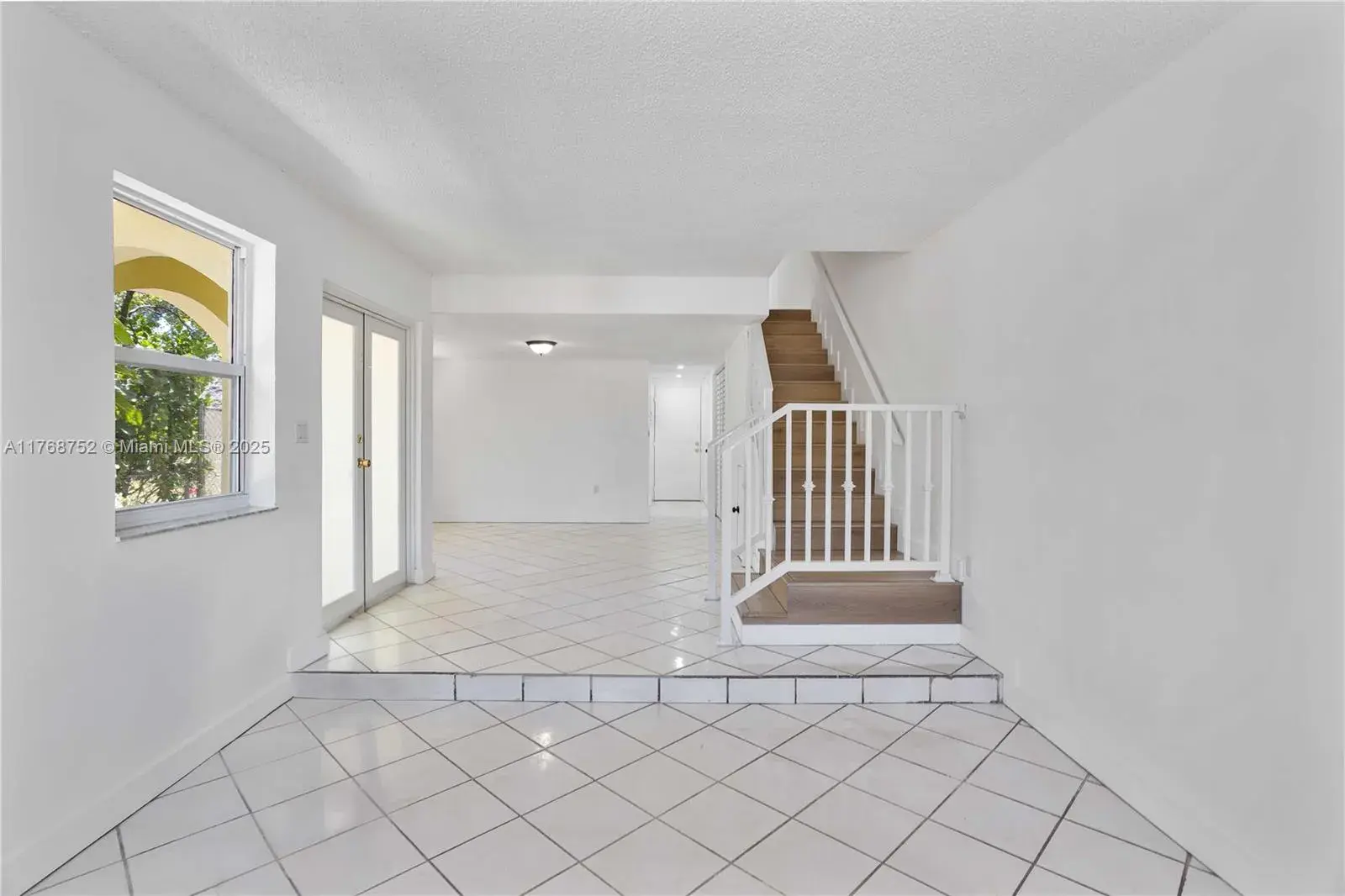 3524 NW 4th Ter, Miami FL 33125 photo 4