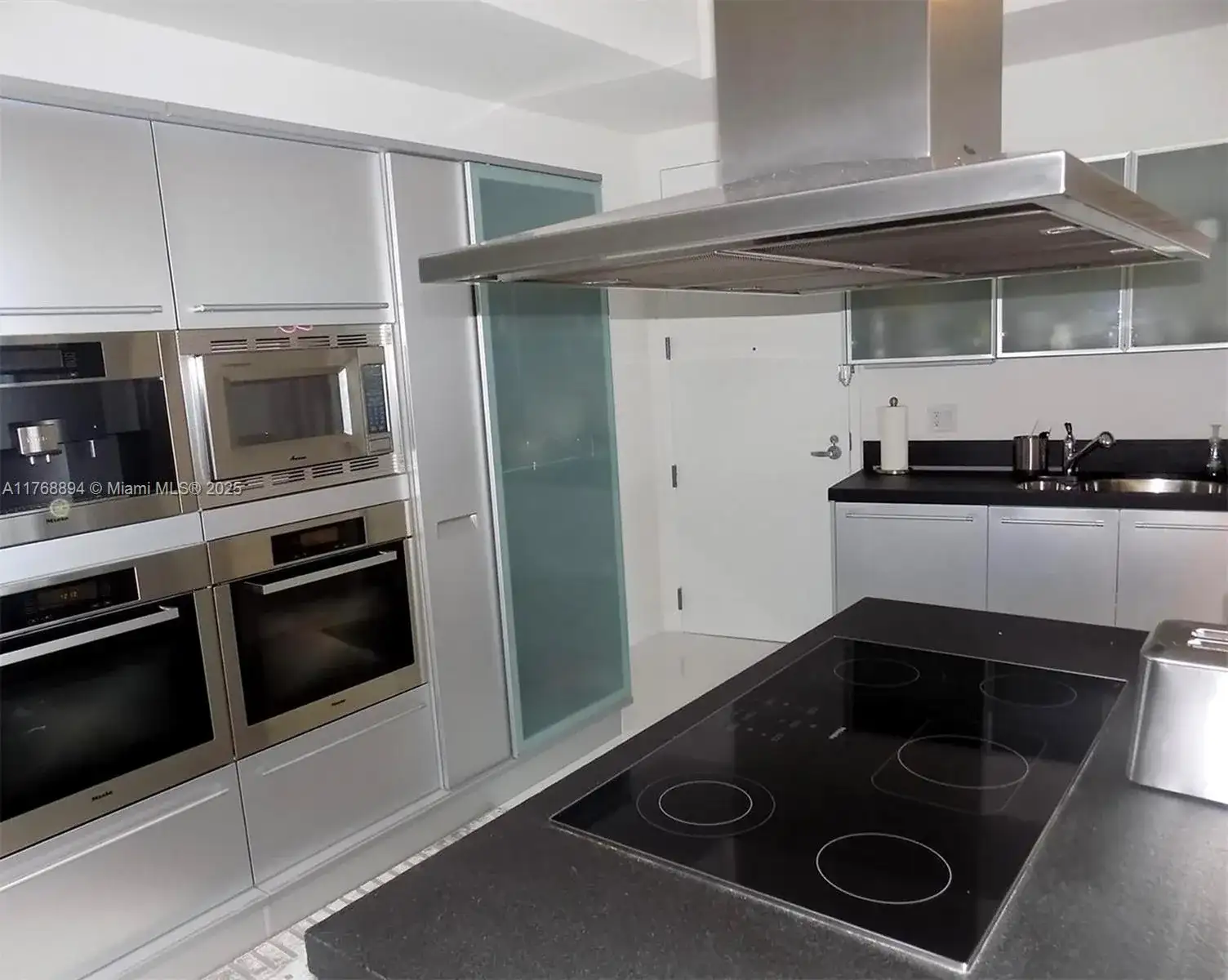 18201 Collins Ave # 3906, Sunny Isles Beach FL 33160 photo 3