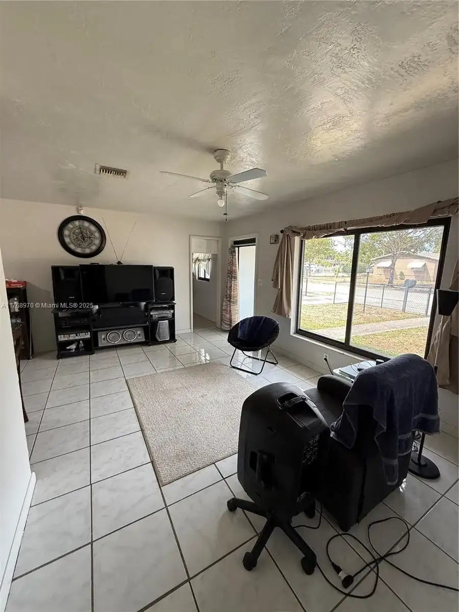 4452 NW 204th St, Miami Gardens FL 33055 photo 4