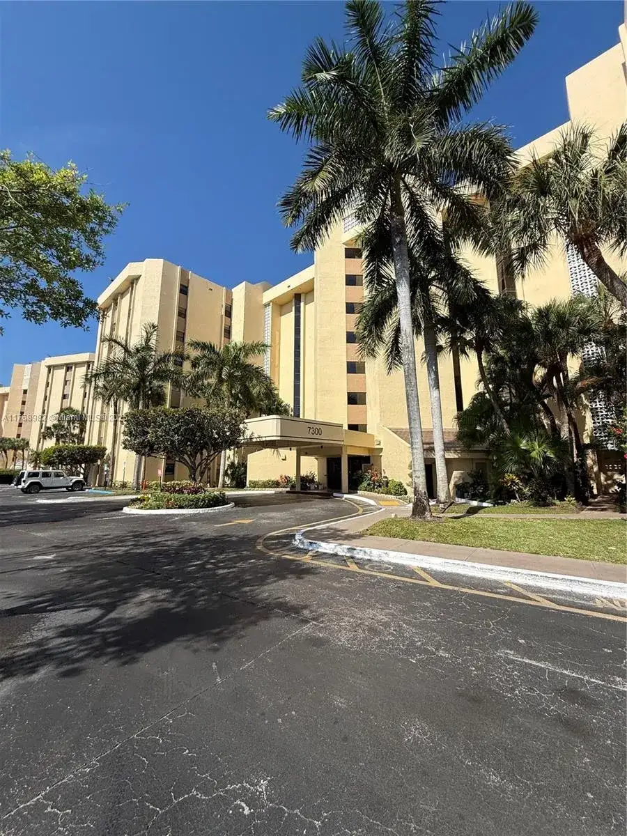 7300 Radice Ct # 805, Lauderhill FL 33319 photo 2