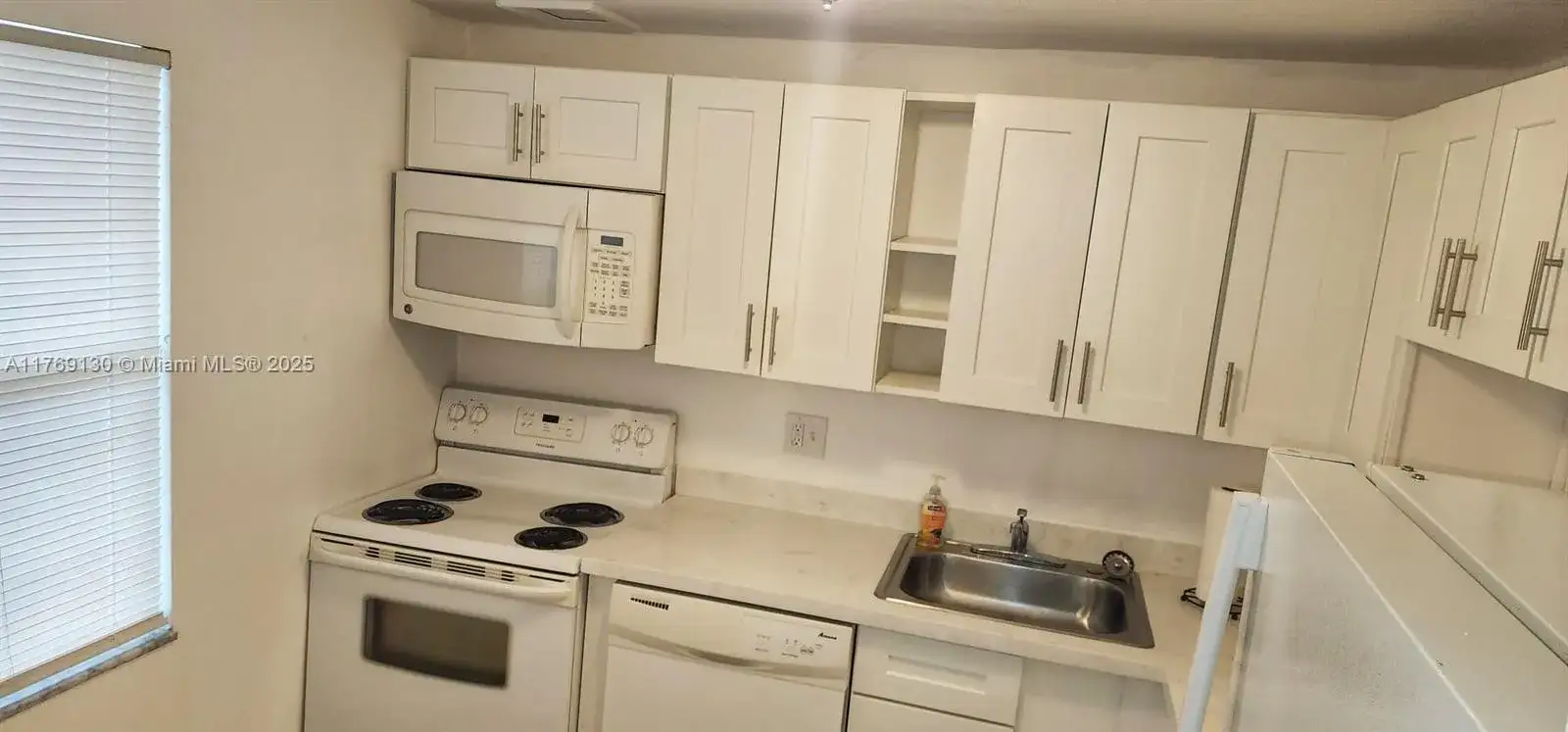 1015 Country Club Dr # 207, Margate FL 33063 photo 2