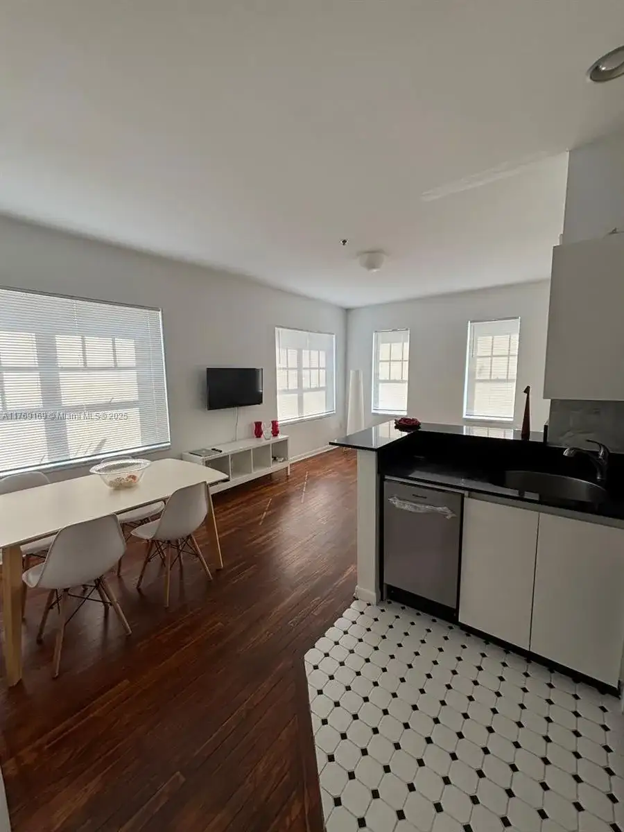 1244 Pennsylvania Ave # 307, Miami Beach FL 33139 photo 4
