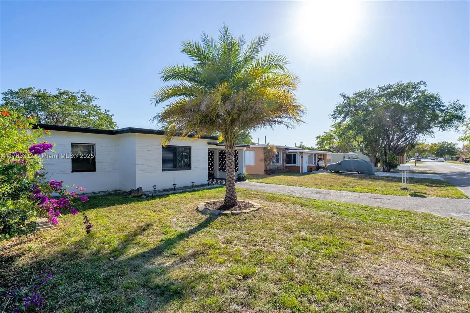 5844 Garfield St, Hollywood FL 33021