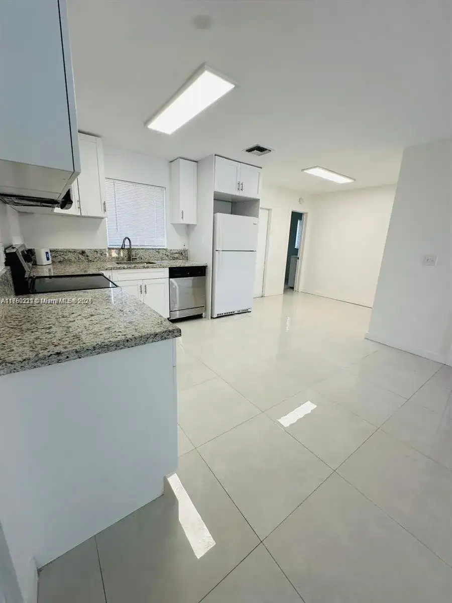 2620 NW 14th Ct, Fort Lauderdale FL 33311 photo 5