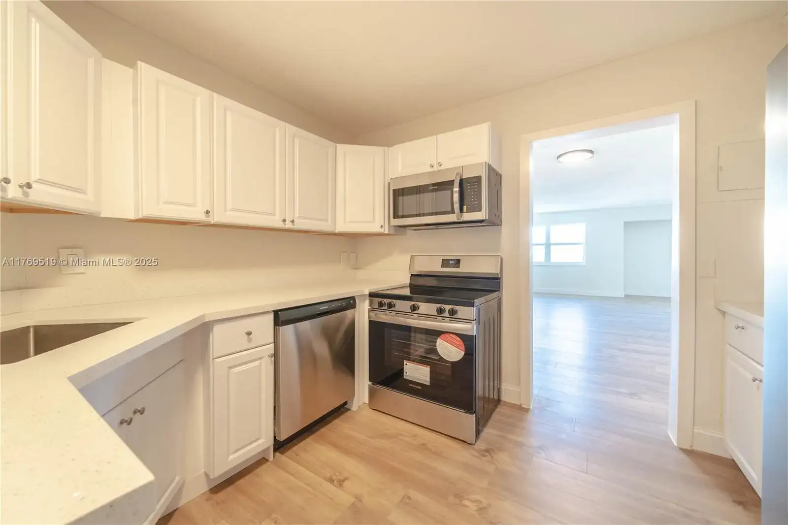 3301 Spanish Moss Ter # 802, Lauderhill FL 33319 photo 2