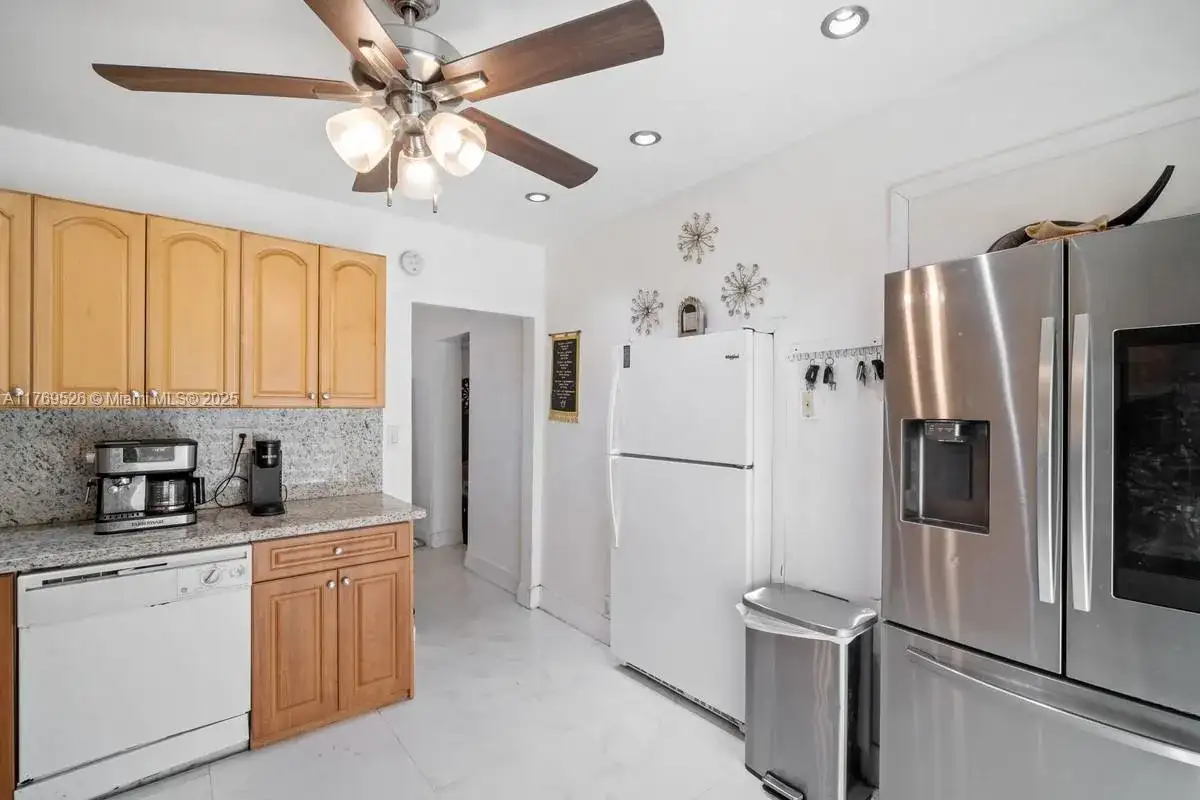 121 Edmund Rd, West Park FL 33023 photo 3