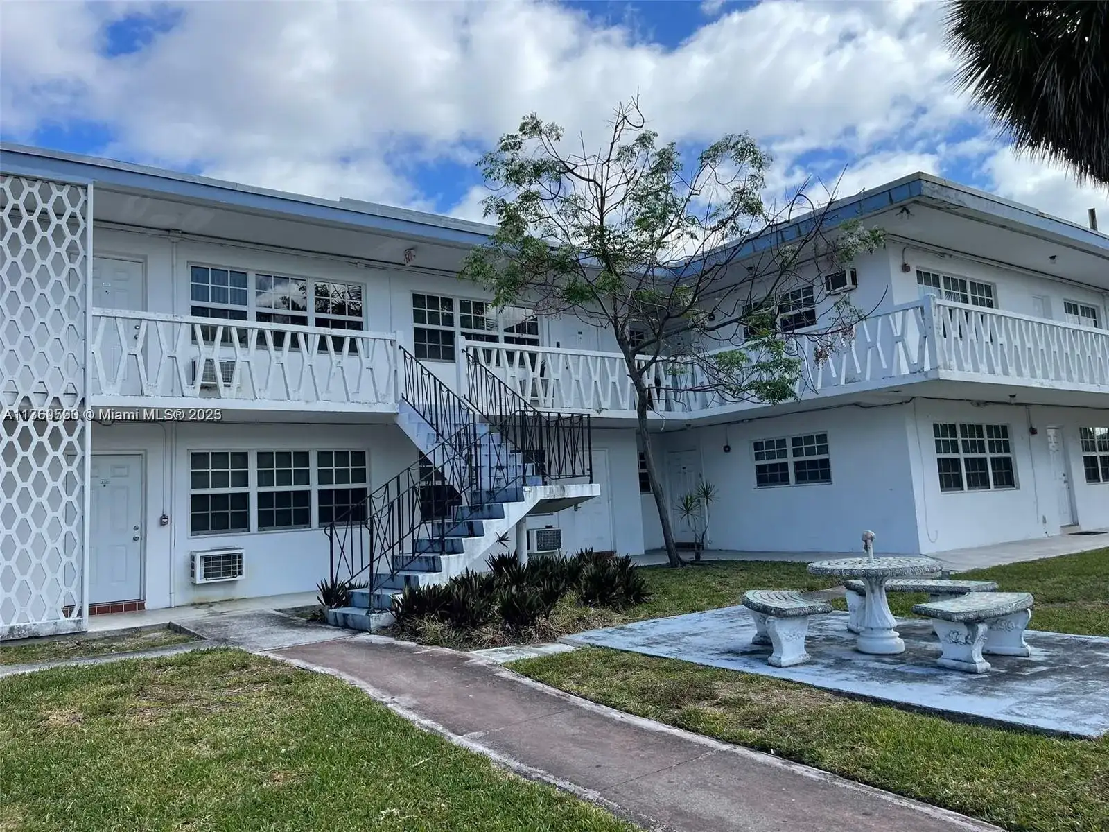 1471 NE 170th St # 224A, North Miami Beach FL 33162 photo 2