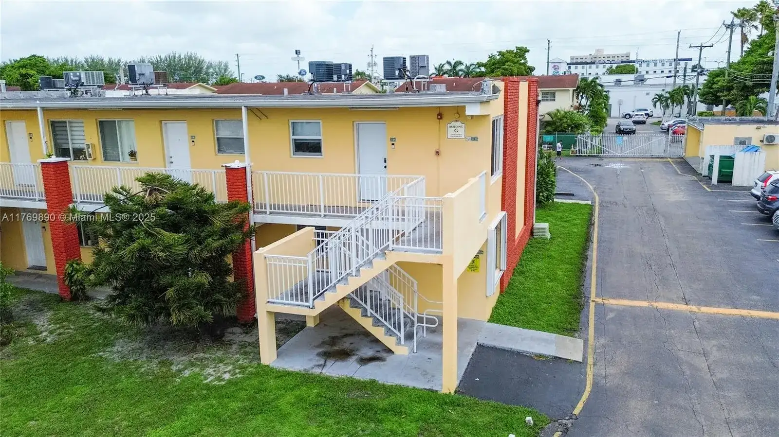 1255 W 49th Pl # G201, Hialeah FL 33012 photo 2