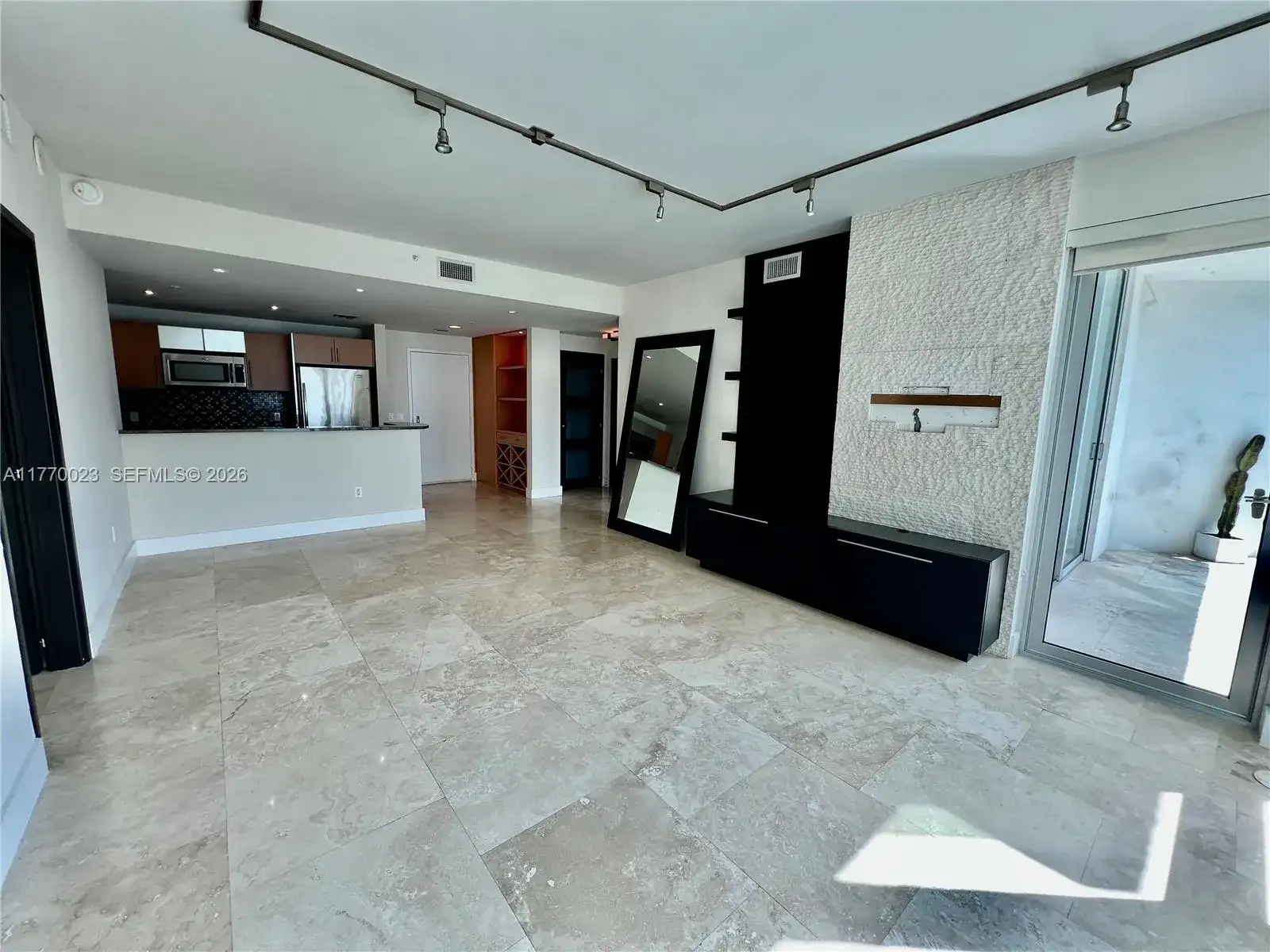 300 S Biscayne Blvd # 2606, Miami FL 33131 photo 4