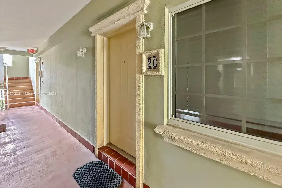 45 Antilla Ave # 2C, Coral Gables FL 33134
