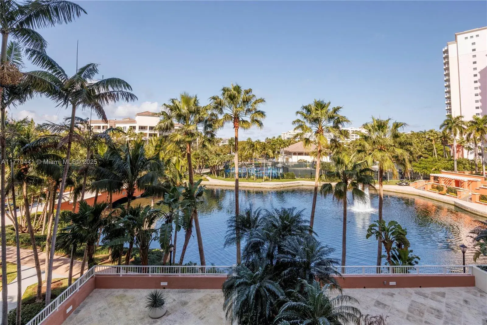 765 Crandon Blvd # 307, Key Biscayne FL 33149
