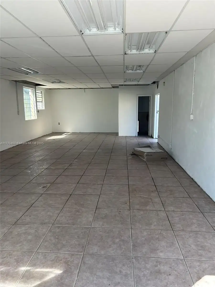 5911 W Hallandale Beach Blvd, West Park FL 33023 photo 4