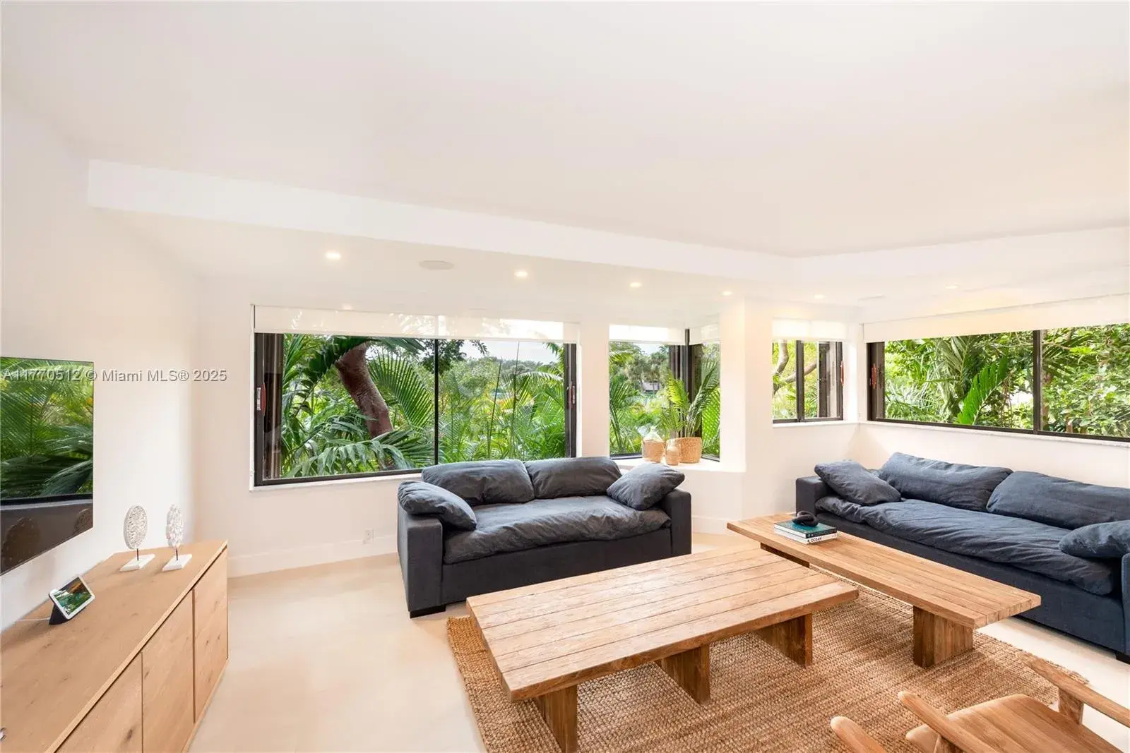 161 Crandon Blvd # 118, Key Biscayne FL 33149
