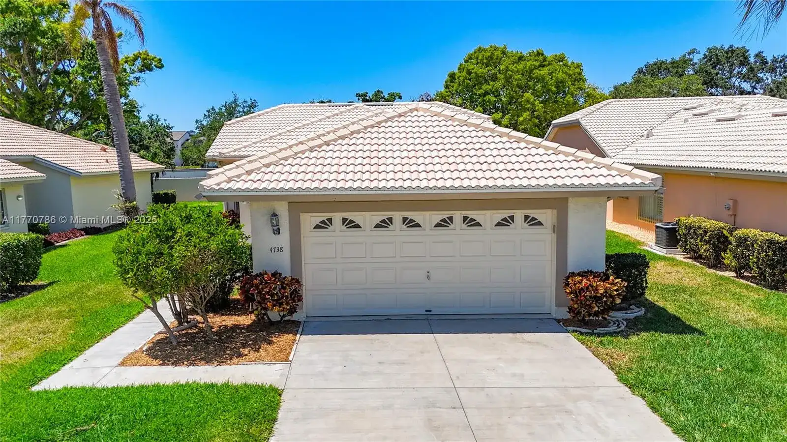 4738 Dundee Dr., Bradenton FL 34210 photo 2