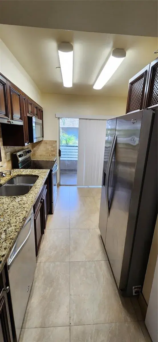 2810 Riverside Dr # 4, Coral Springs FL 33065