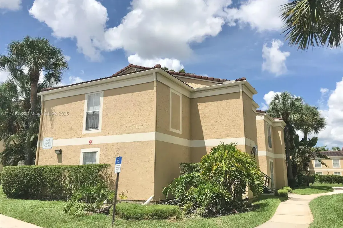 915 Riverside Dr # 513, Coral Springs FL 33071