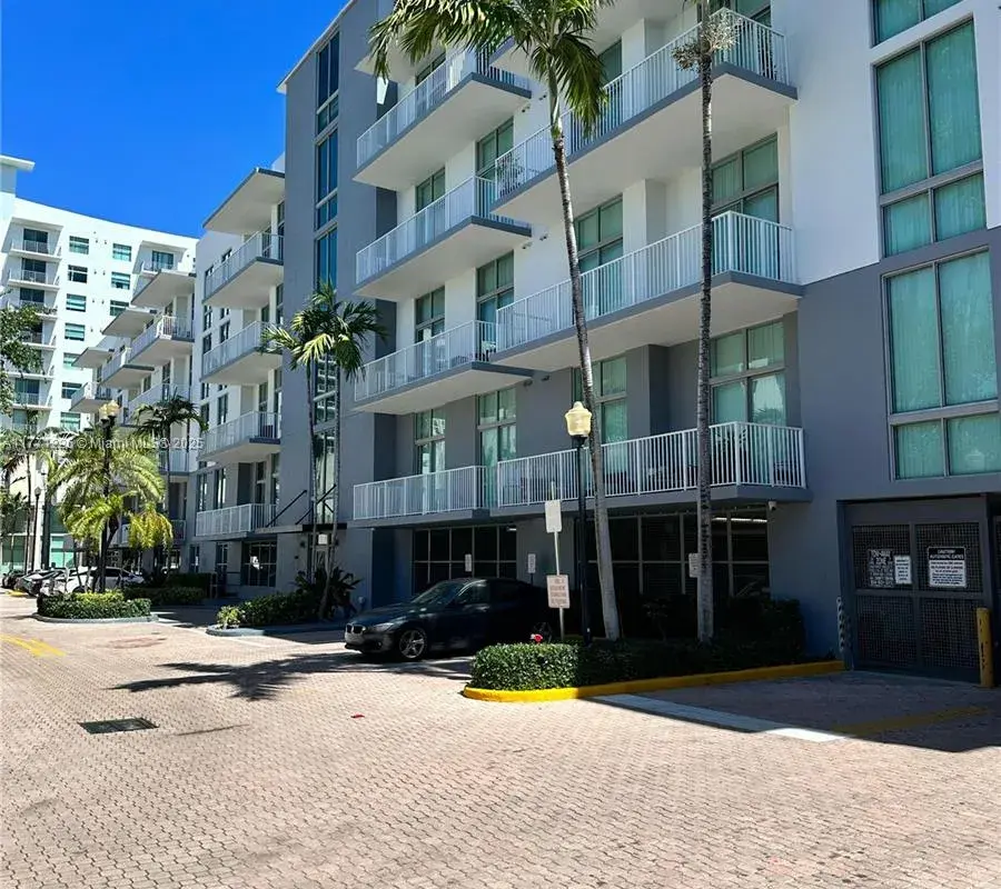 2100 Van Buren St # 503, Hollywood FL 33020
