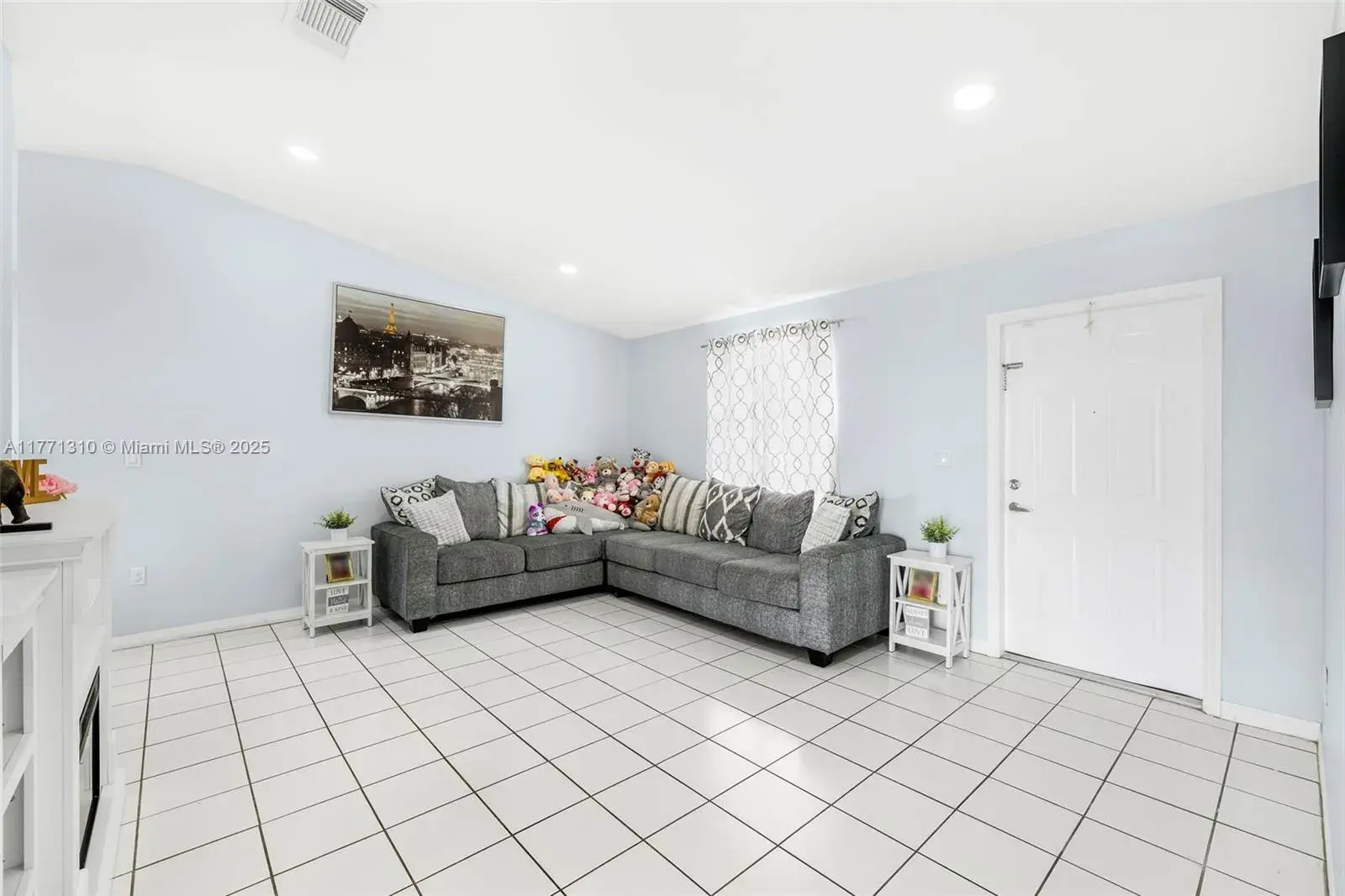 15317 SW 179th Ter, Miami FL 33187