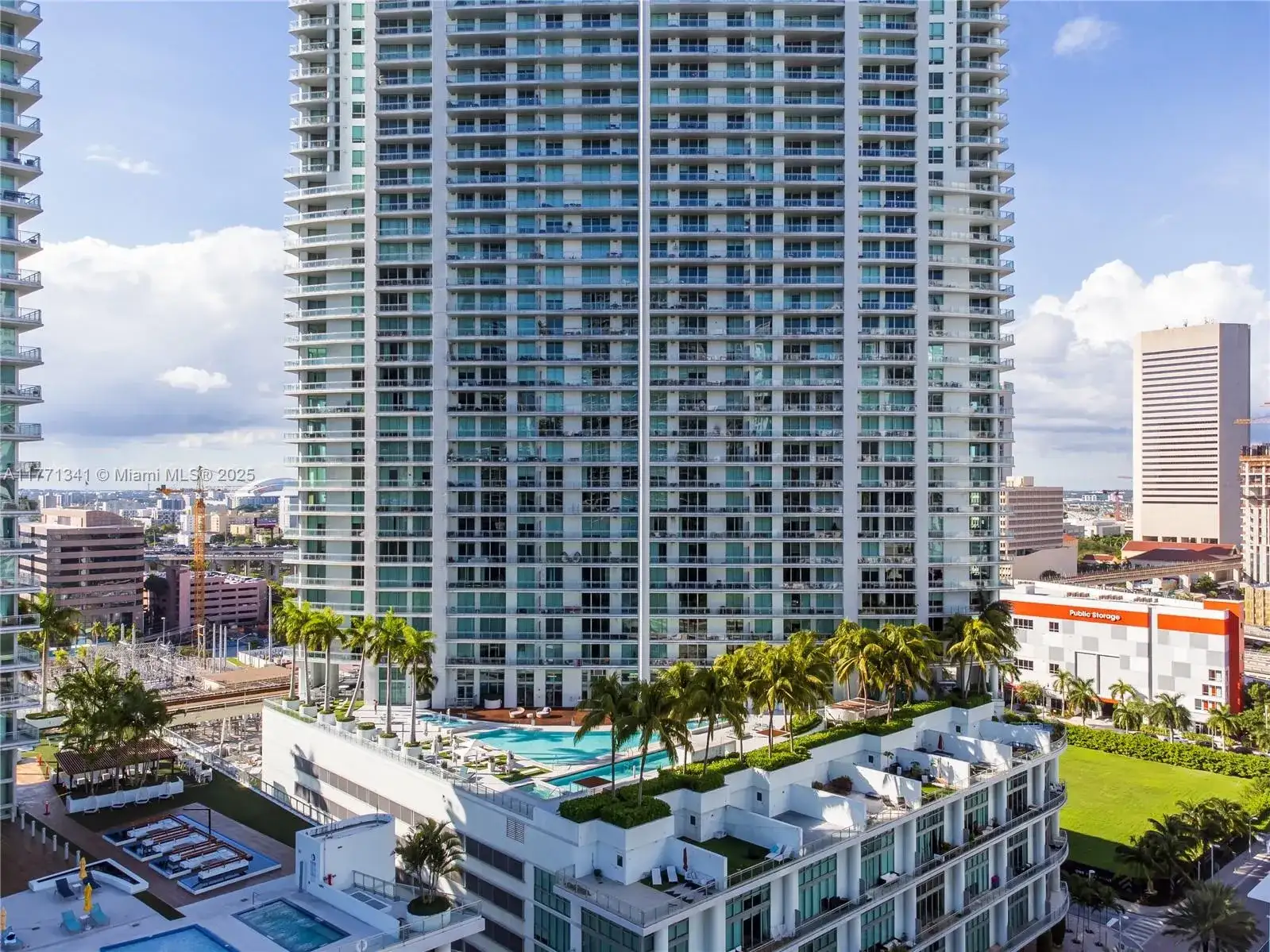 90 SW 3rd St # 4103, Miami FL 33130 photo 2