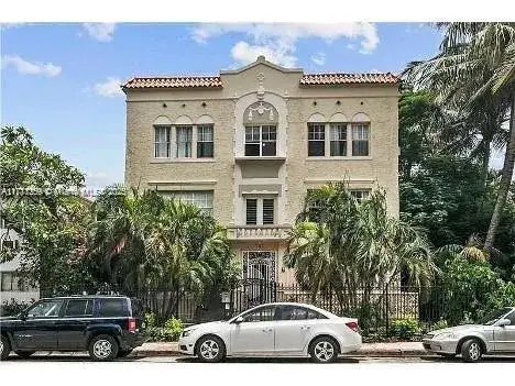 1 bedroom 1 bath Residential for sale at 1611 Michigan Ave # 25, Miami Beach FL 33139