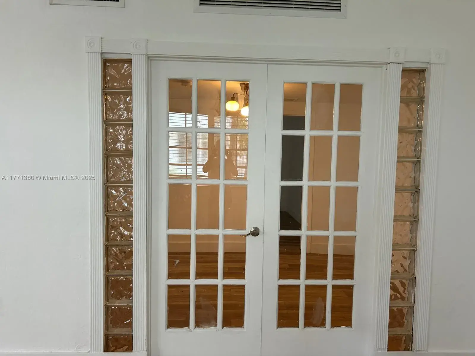 1605 Lenox Ave # 3, Miami Beach FL 33139