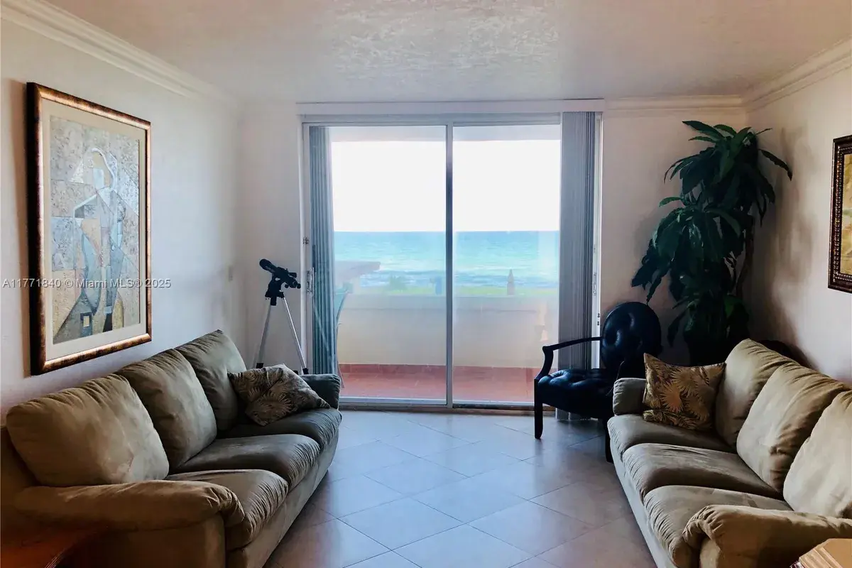 1936 S Ocean Dr # 24C, Hallandale Beach FL 33009