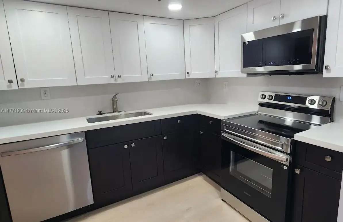 17890 W Dixie Hwy 318 Hwy # 3, North Miami Beach FL 33160 photo 5