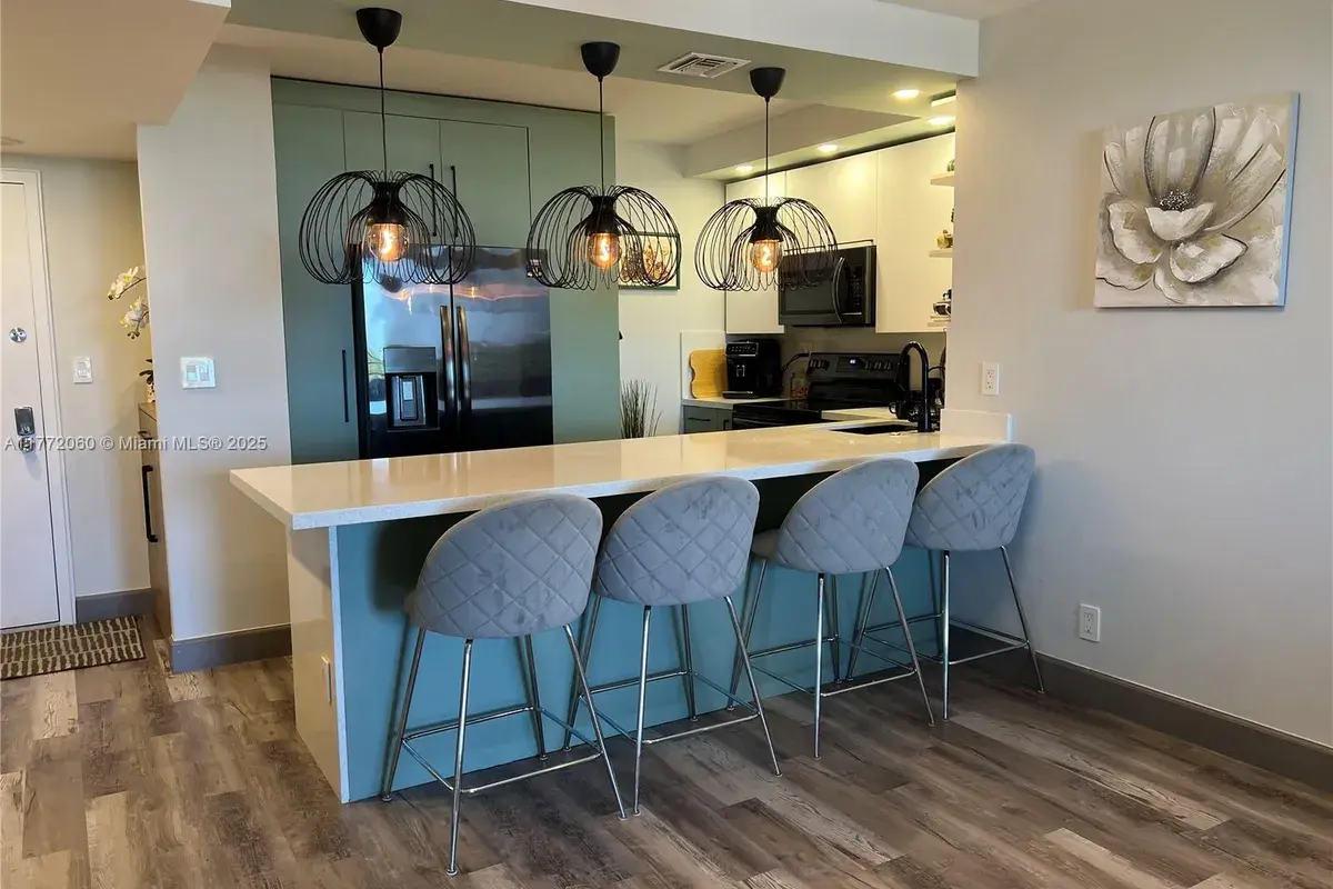 600 Three Islands Blvd # 504, Hollywood FL 33009
