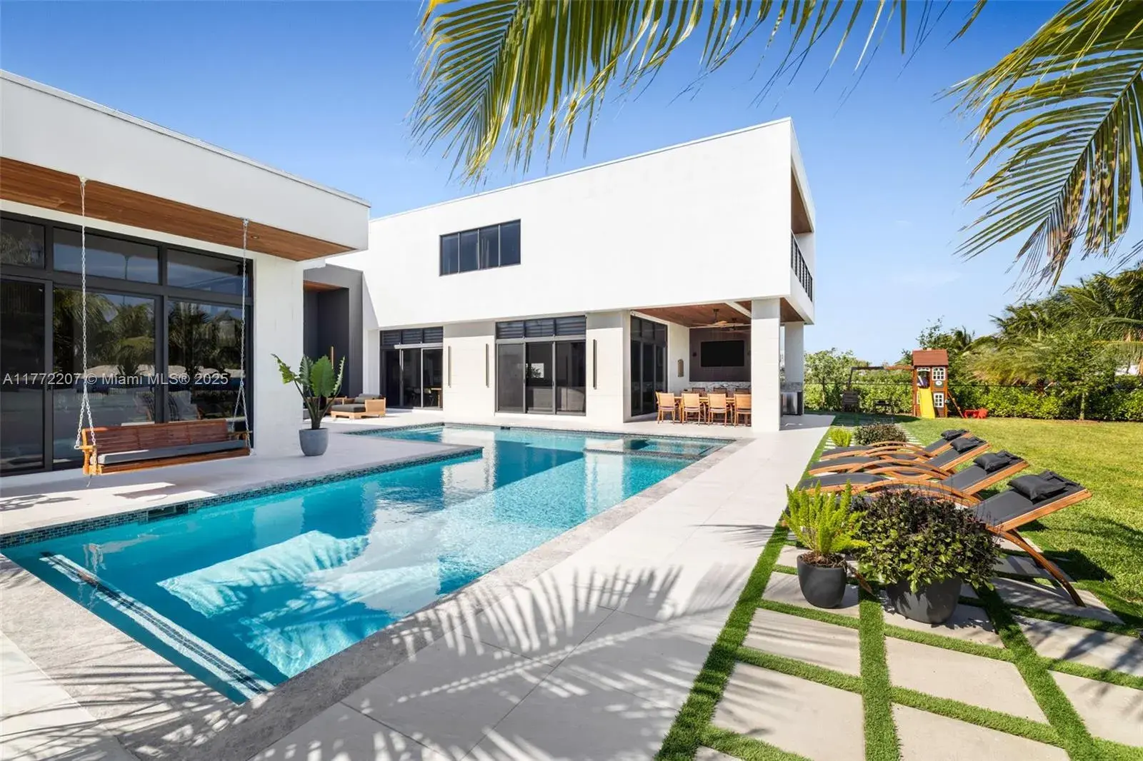 16649 N Botaniko Dr N, Weston FL 33326