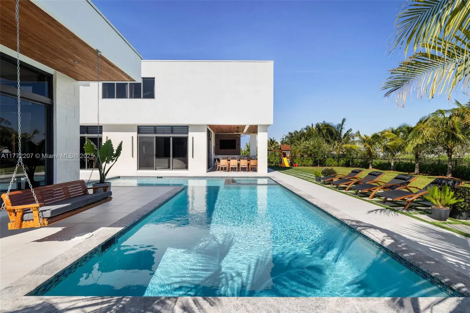 16649 N Botaniko Dr N, Weston FL 33326
