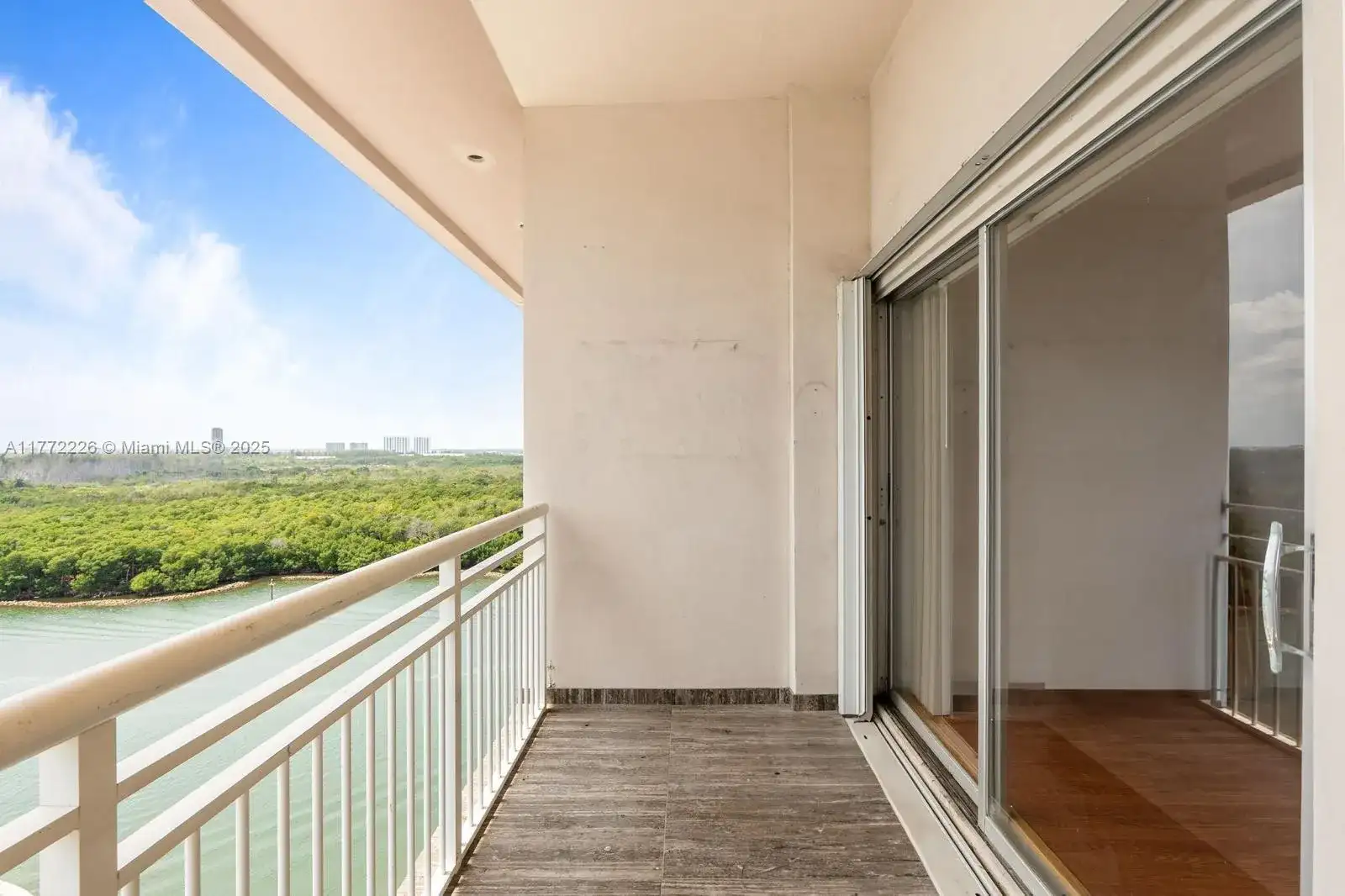 400 Kings Point Dr # 1607, Sunny Isles Beach FL 33160 photo 5