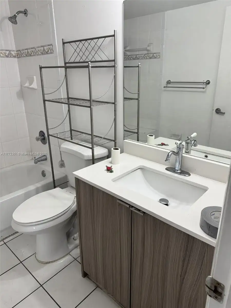 21 E 3rd St # 405, Hialeah FL 33010 photo 5