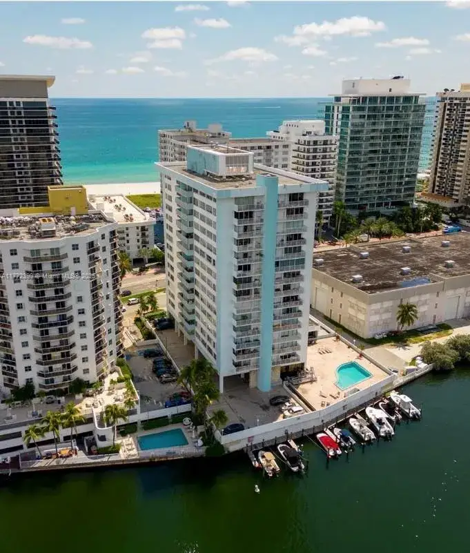1 bedroom 1 bath Residential for sale at 5838 Collins Ave # 4D, Miami Beach FL 33140