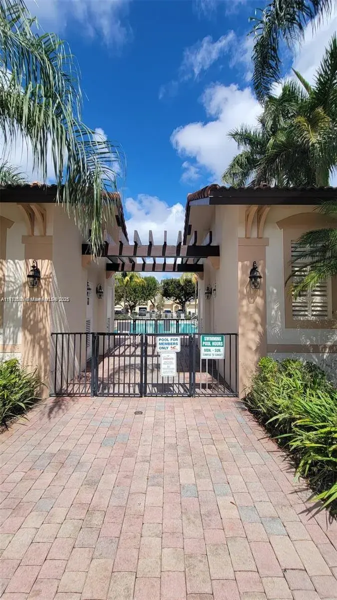 12940 SW 135th St # 12940, Miami FL 33186