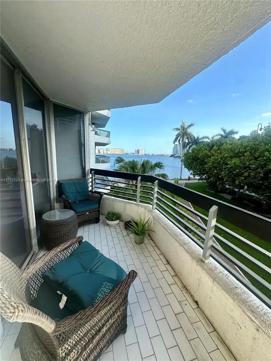 19101 NE 36th Ct # 302, Aventura FL 33180 photo 4