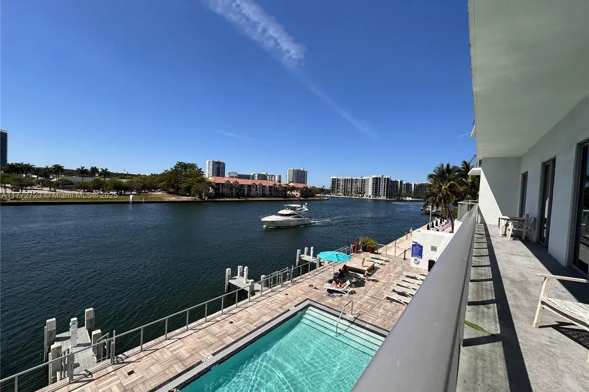 4010 S Ocean Dr # R204, Hollywood FL 33019