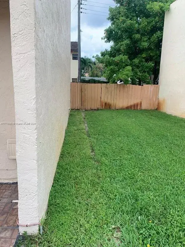 3900 SW 52nd Ave # 601, Pembroke Park FL 33023