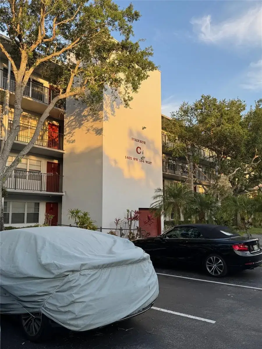 1401 SW 134th Way # 105C, Pembroke Pines FL 33027