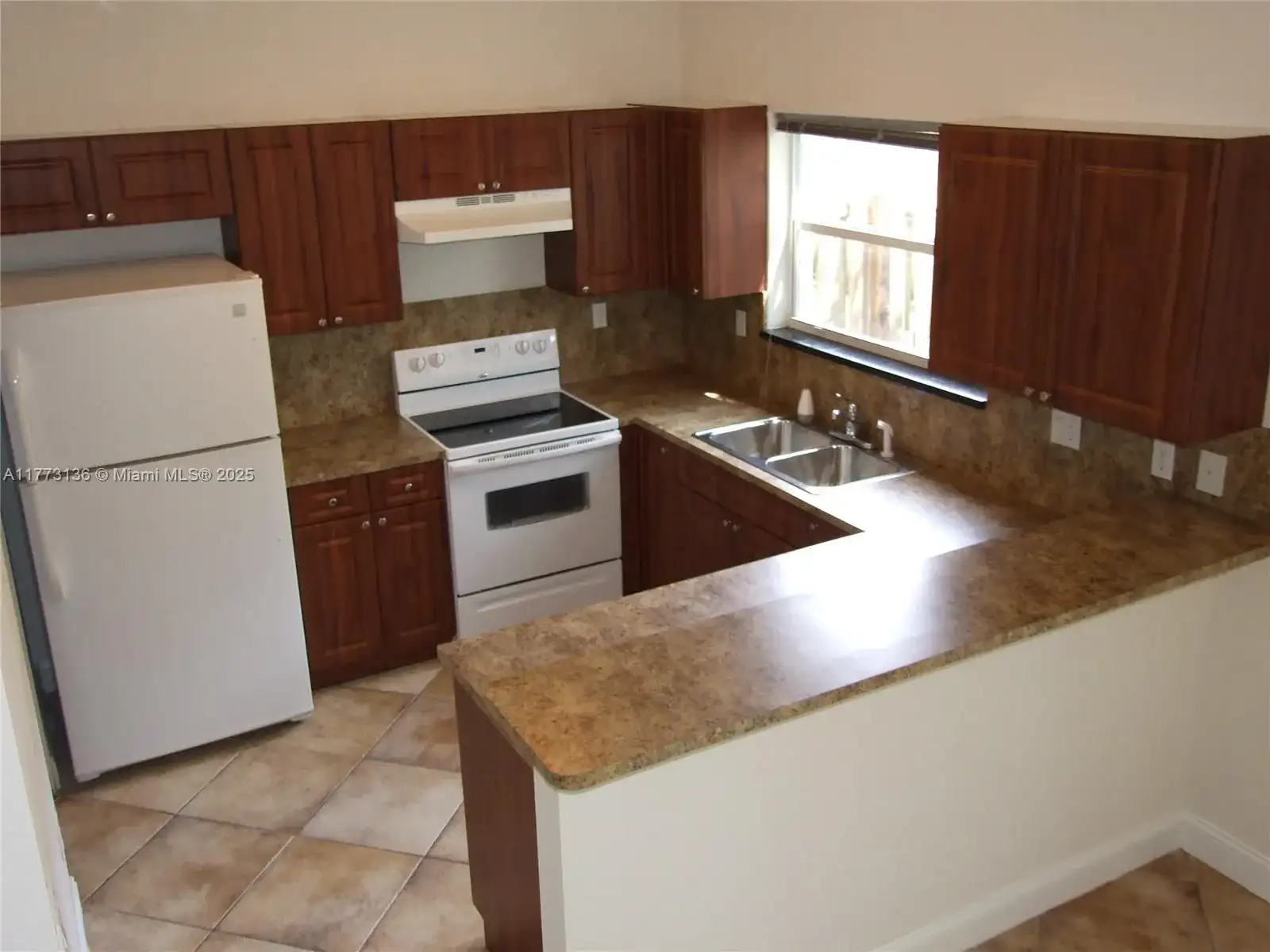 14082 SW 50th Ct, Miramar FL 33027 photo 2