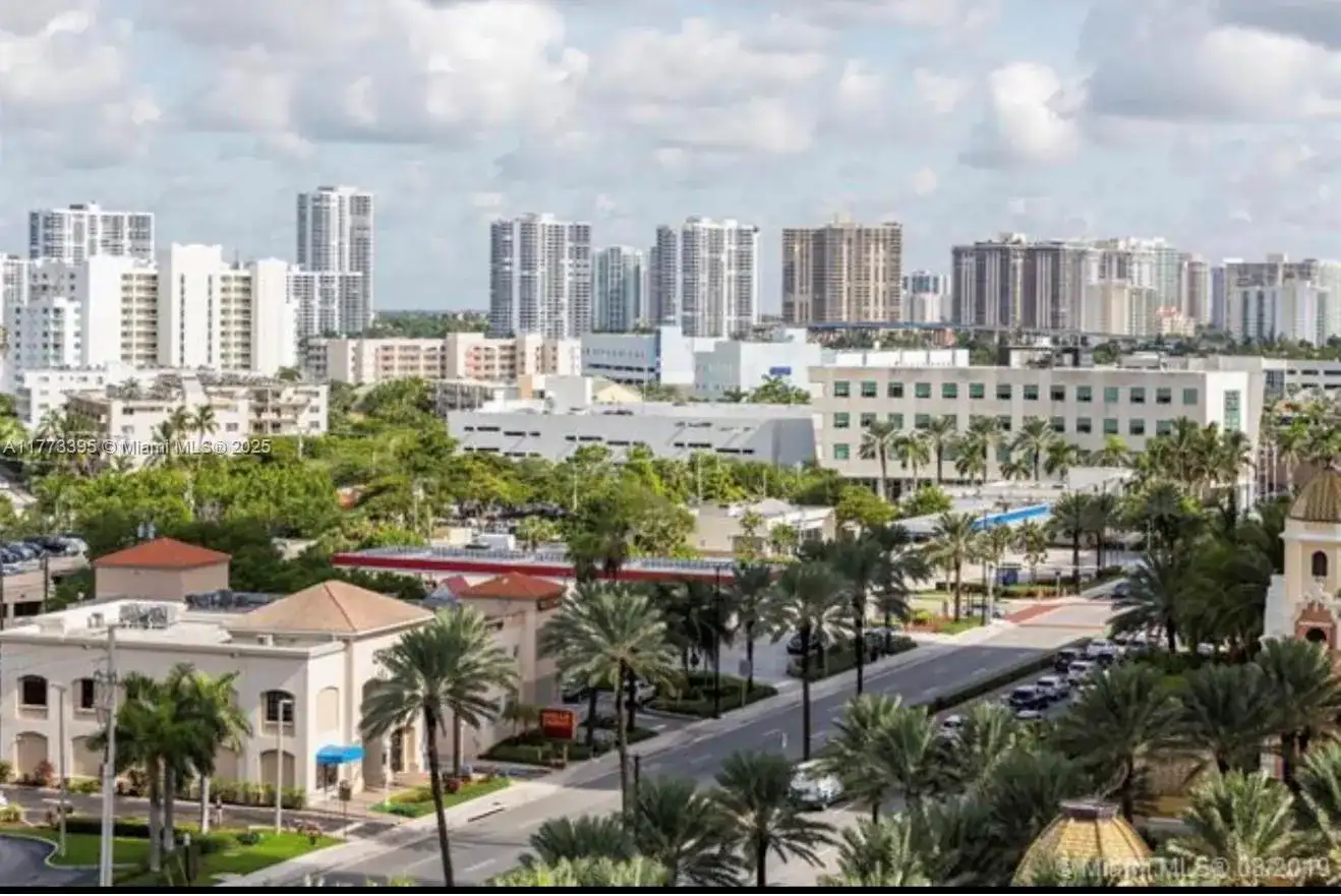 17555 Collins Ave # 1004, Sunny Isles Beach FL 33160 photo 2
