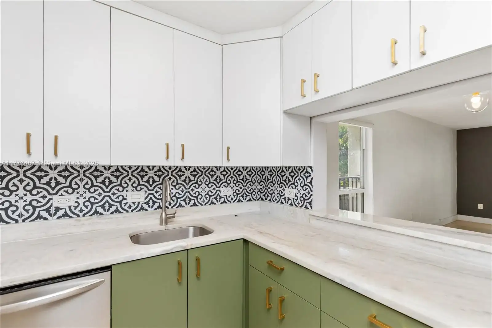 Kendall Drive, Miami FL 33156 photo 4