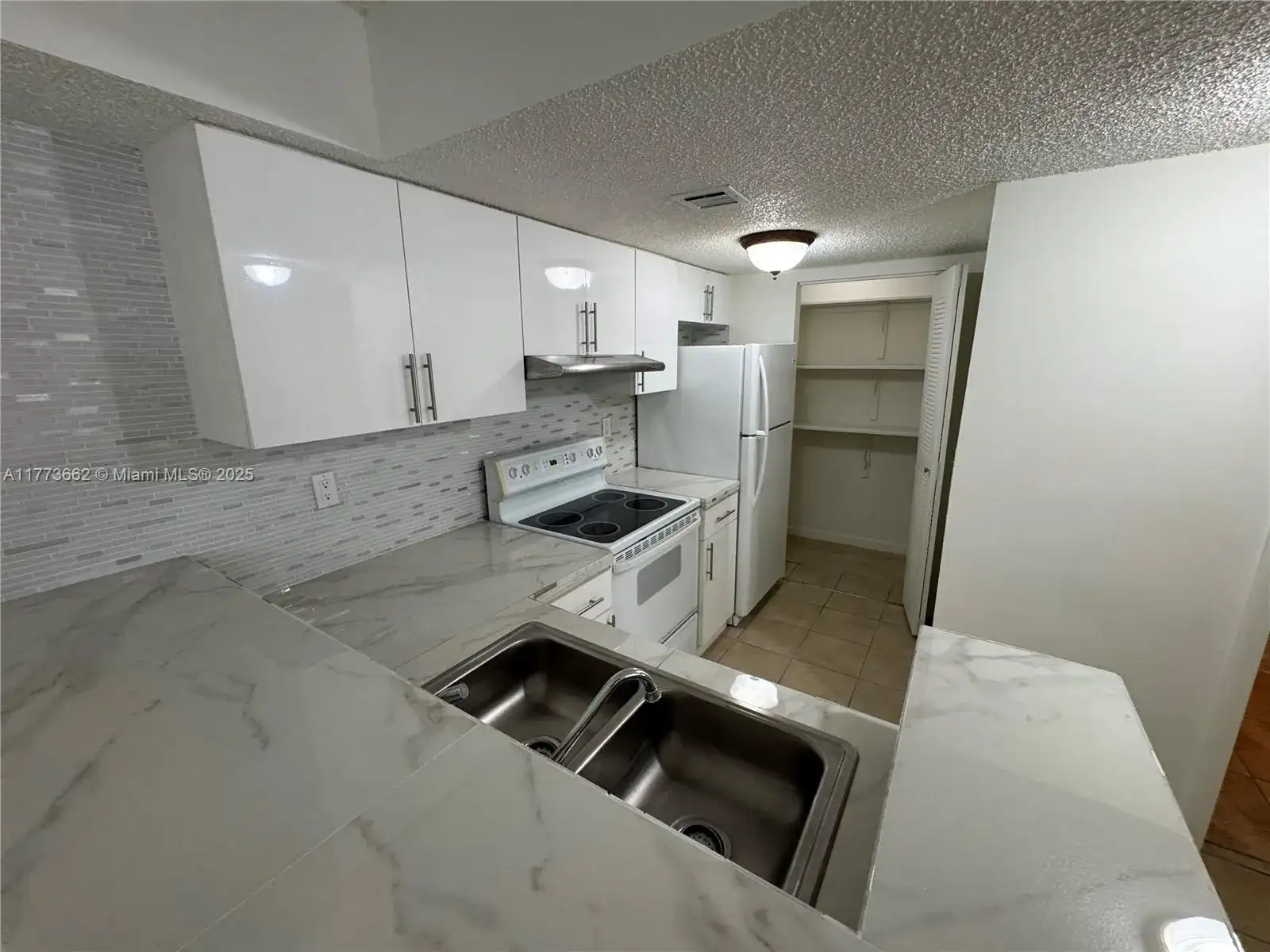 7135 NW 179th St # 110, Hialeah FL 33015 photo 3