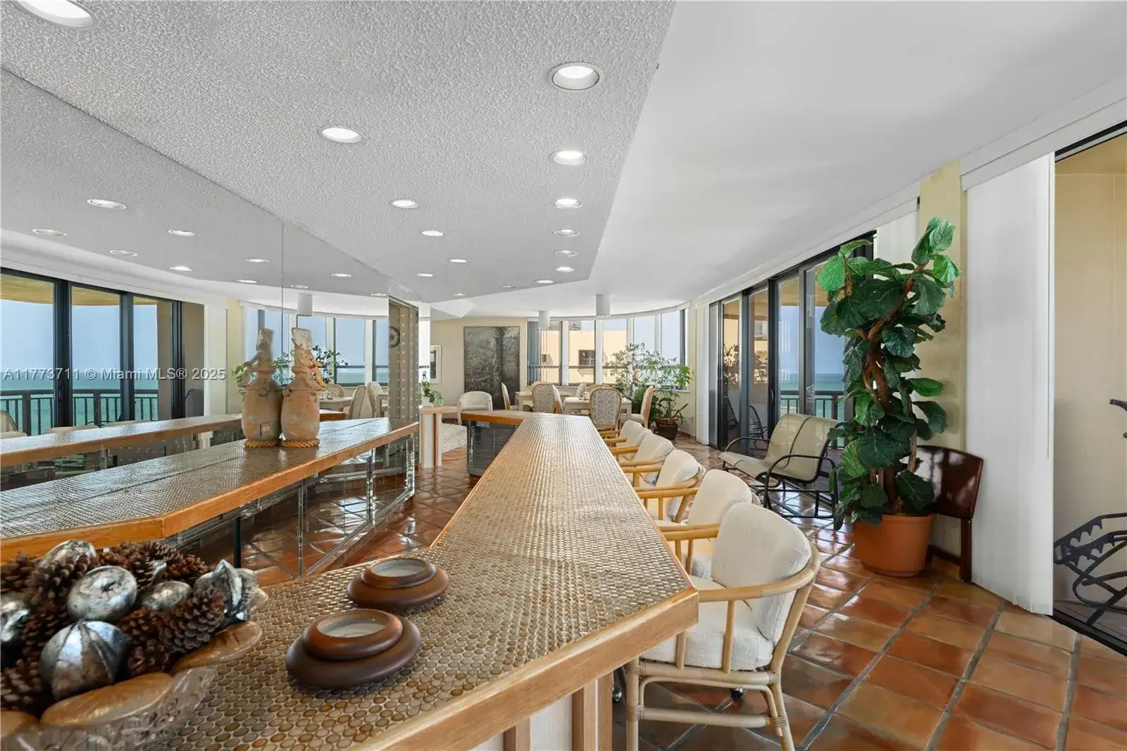 10175 Collins Ave, Bal Harbour FL 33154 photo 4