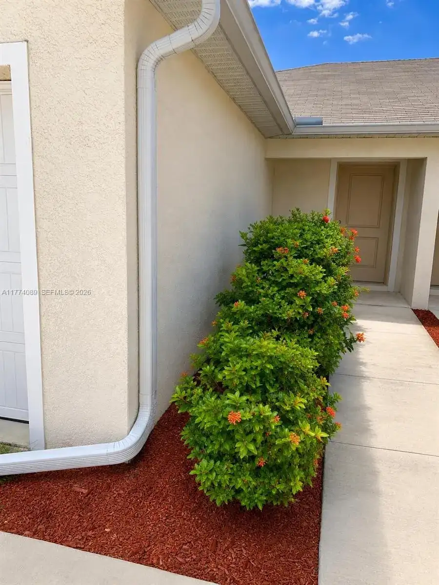 9084 Aegean Cir, Lehigh Acres FL 33936 photo 3