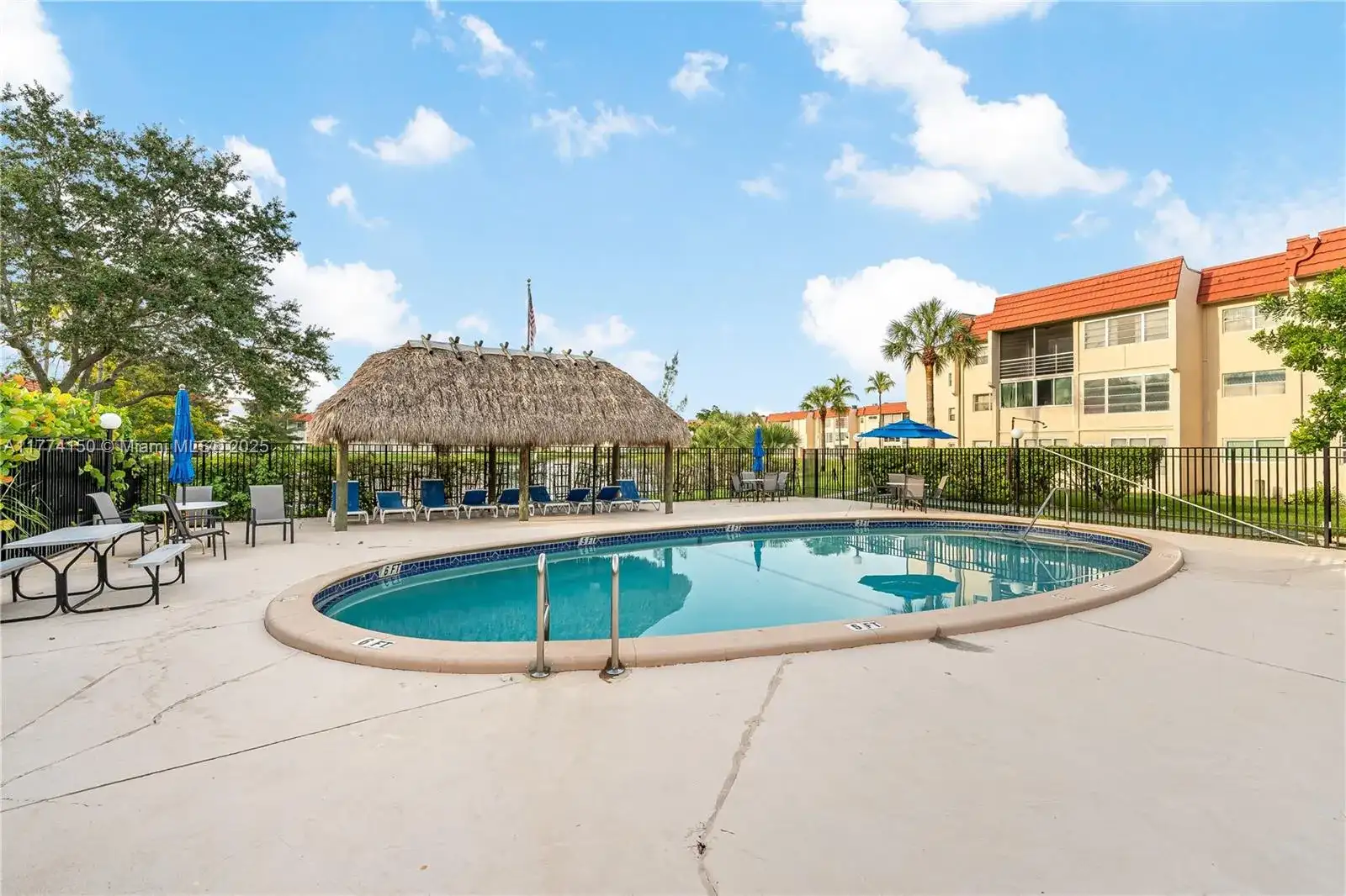 2651 E Sunrise Lakes Drive # 309, Sunrise FL 33322 photo 2