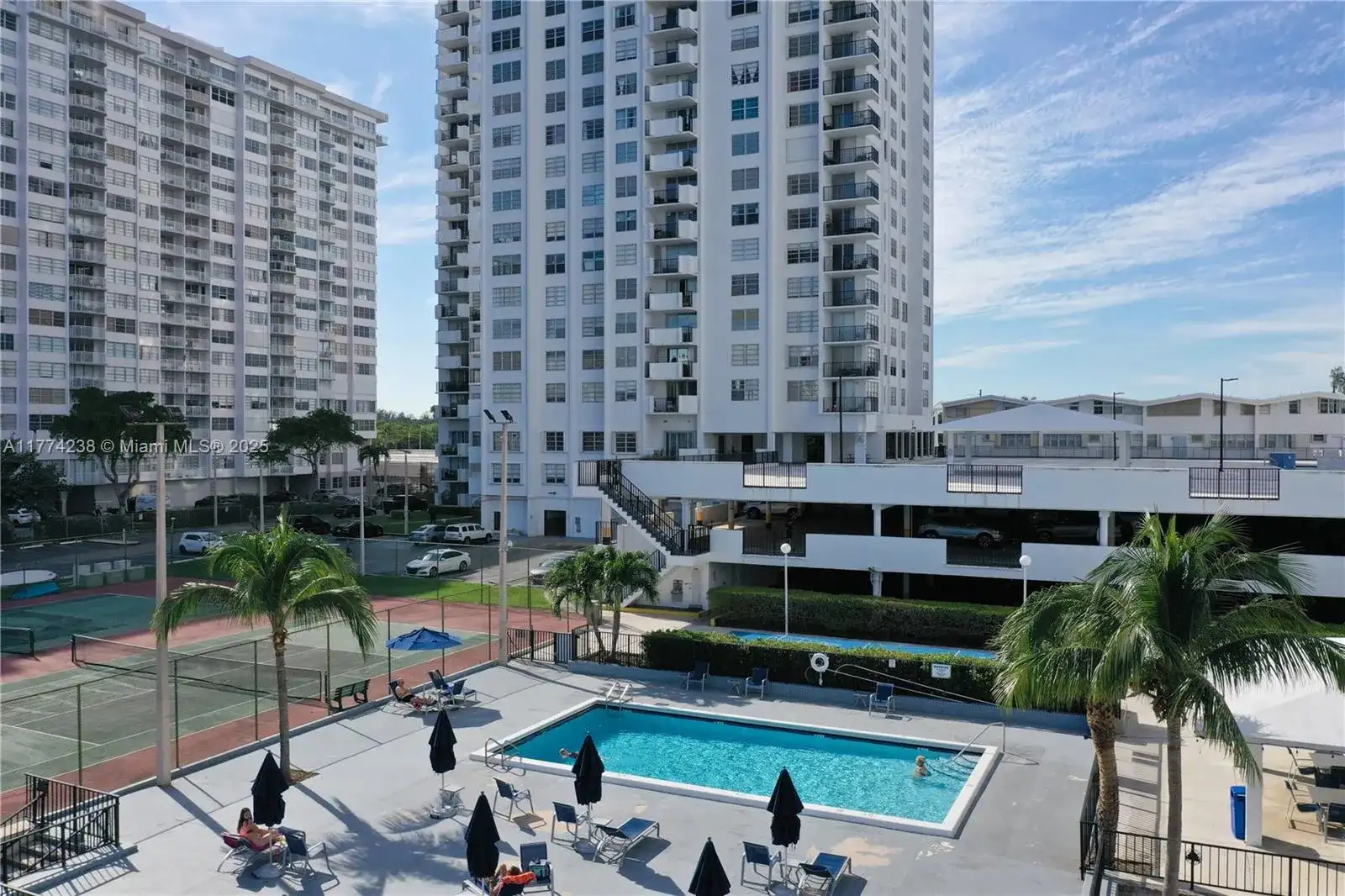 2780 NE 183rd St # 1606, Aventura FL 33160 photo 4